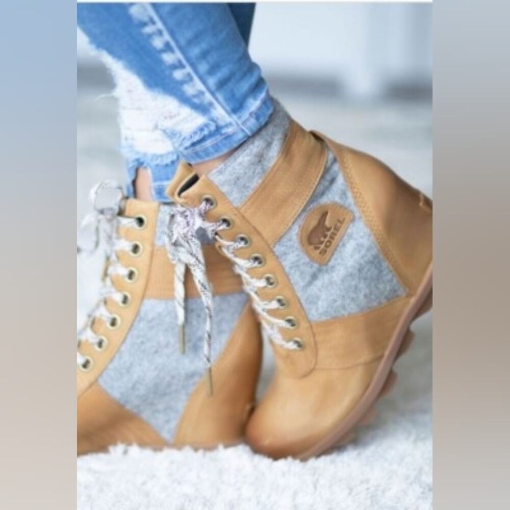 Sorel Women's Brown and Gray All Weather Boots - Picture 2 of 6